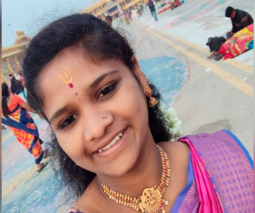 ಮೊಬೈಲ್ ಬಳಸಬೇಡ ಎಂದು ಬುದ್ಧಿವಾದ ಹೇಳಿದ್ದೇ ತಪ್ಪಯ್ತಾ.? ವಿಷ ಸೇವಿಸಿ ವಿದ್ಯಾರ್ಥಿನಿ ಸಾವು