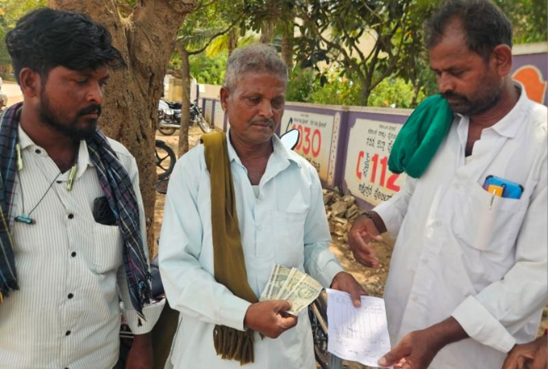 ಶೇಂಗಾ ಮಾರಾಟದ ₹48 ಸಾವಿರ ಕಳ್ಳರ ಪಾಲು: ಕಣ್ಣೀರಿಟ್ಟ ರೈತ