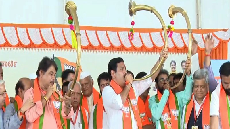175 ಕಿ.ಮೀ. ‘ಬಳ್ಳಾರಿ ಚಲೋ’ ಆರಂಭ: ಕಾಂಗ್ರೆಸ್ ಸರ್ಕಾರದ ವಿರುದ್ಧ ಬಿಜೆಪಿ ರಣಕಹಳೆ