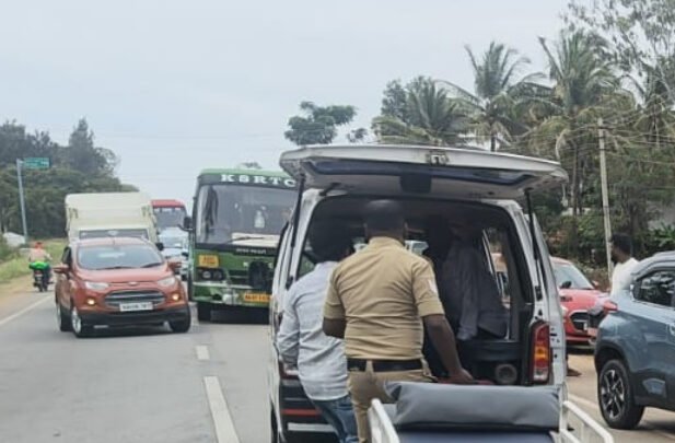 ಎರಡು ಬೈಕ್‌ಗಳ ಮುಖಾಮುಖಿ ಡಿಕ್ಕಿ; ರಸ್ತೆಗೆ ಬಿದ್ದ ಸವಾರರ ಮೇಲೆ ಬಸ್ ಹರಿದು ಇಬ್ಬರು ಸಾವು