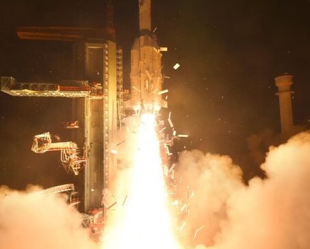 EOS-05 Launch: ಭಾರತದ ಮೊದಲ ಜಿಯೋಸಿಂಕ್ರೋನಸ್ ಇಮೇಜಿಂಗ್ ಉಪಗ್ರಹ ಯಶಸ್ವಿಯಾಗಿ ಉಡಾವಣೆ