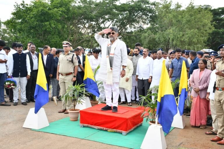 ಗದಗಕ್ಕೆ ಆಗಮಿಸಿದ ಸಿಎಂ ಡಿ.ಕೆ. ಶಿವಕುಮಾರ್‌ಗೆ ಸ್ವಾಗತ