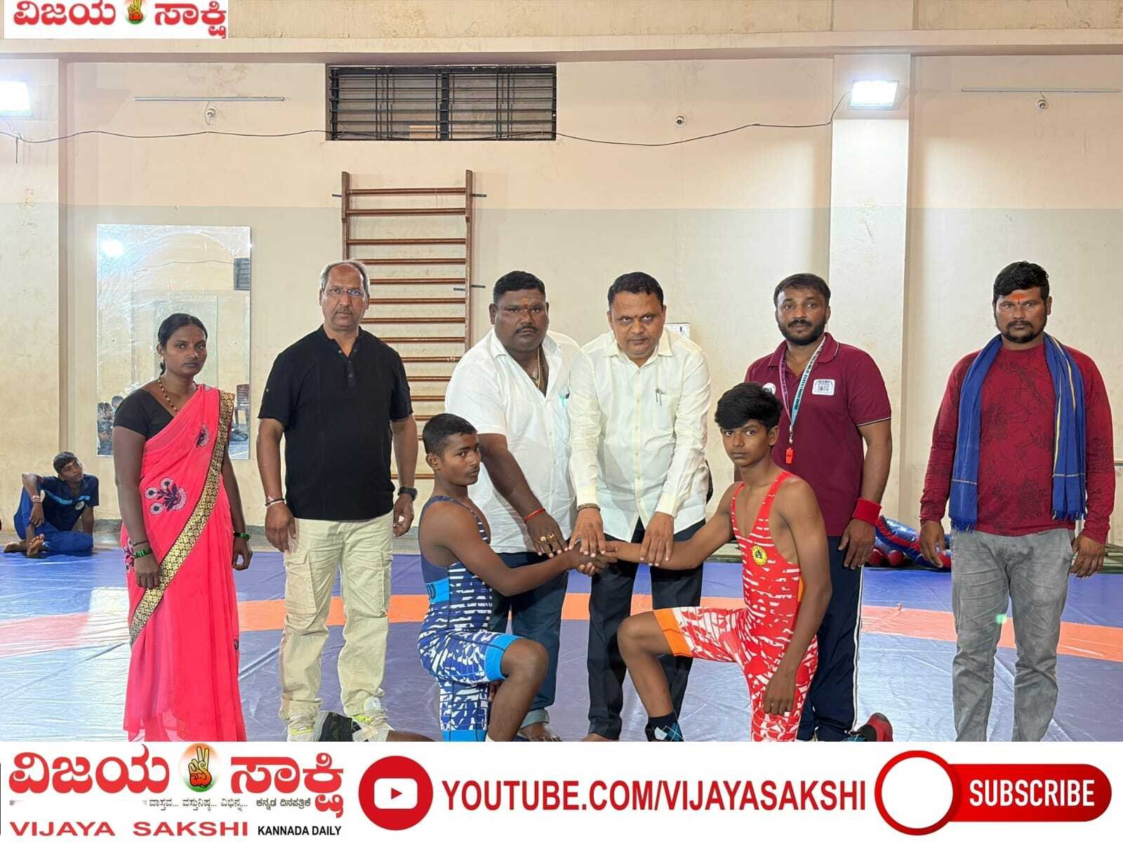 ರಾಷ್ಟ್ರೀಯ ಕ್ರೀಡಾ ದಿನದ ಸಂಭ್ರಮ: ಗದಗದಲ್ಲಿ ಕುಸ್ತಿ ಪಂದ್ಯಾವಳಿಗೆ ಚಾಲನೆ