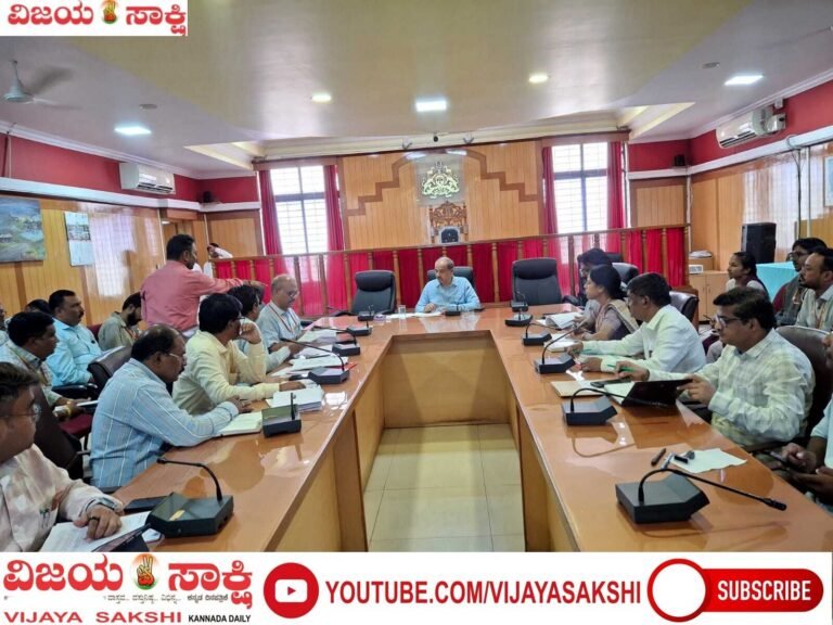 ಗದಗ ಜಿಲ್ಲೆಯಲ್ಲಿ 5,805 ನಾಯಿ ಕಡಿತ ಪ್ರಕರಣ : ರೇಬೀಸ್ ನಿಯಂತ್ರಣಕ್ಕೆ ಕಟ್ಟುನಿಟ್ಟಿನ ಕ್ರಮ