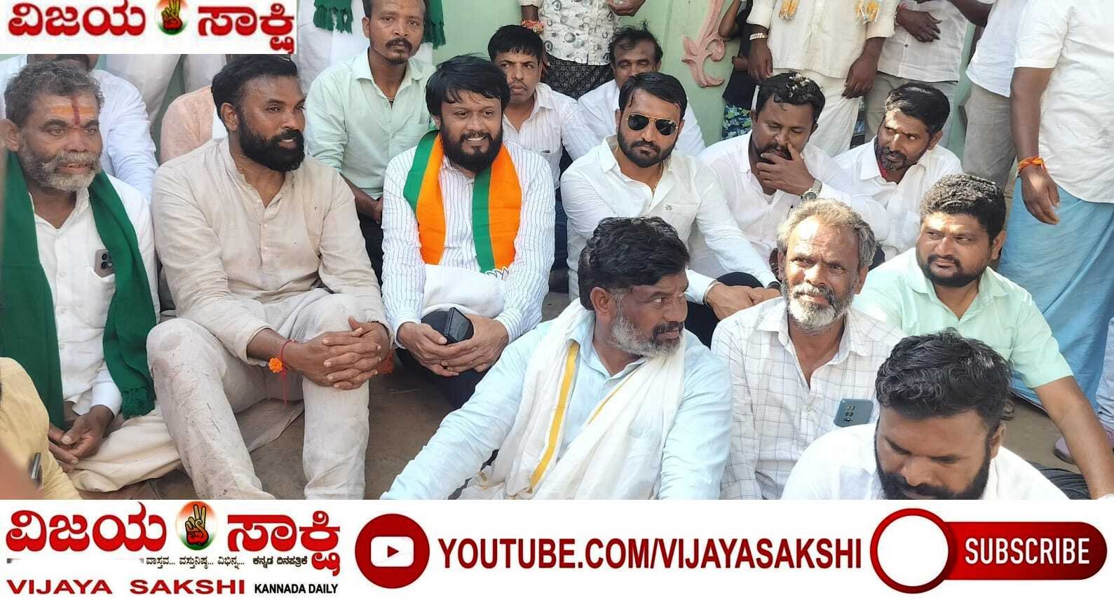 ಮೂರು ಹೊತ್ತಿನ ಬುತ್ತಿ ಕಟ್ಟಿ ಅನಿಲ್ ಮೆಣಸಿನಕಾಯಿ ಗೆಲ್ಲಿಸೋಣ: ಶ್ರೀರಾಮುಲು