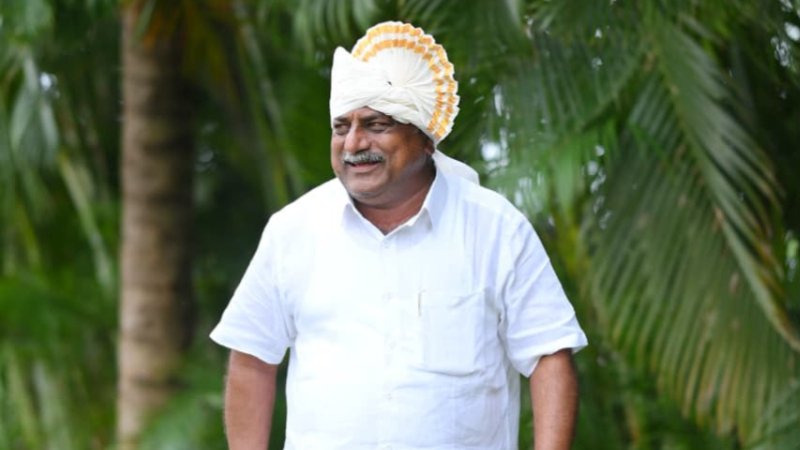 ಬೆಳಗಾವಿ ಡಿಸಿಸಿ ಬ್ಯಾಂಕ್‌ನಲ್ಲಿ ರಾಜಕೀಯ ಮೇಲಾಟ: ಜಾರಕಿಹೊಳಿ ಬಣದ ಲೆಕ್ಕಾಚಾರಕ್ಕೆ ಸವದಿ ಬ್ರೇಕ್