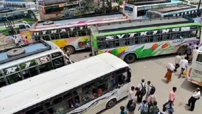 ಹೆಚ್ಚುವರಿ ಶುಲ್ಕ ವಸೂಲಿ ಆರೋಪ; ಖಾಸಗಿ ಬಸ್‌ಗಳ ವಿರುದ್ಧ 3,756 ಕೇಸ್ ದಾಖಲು!