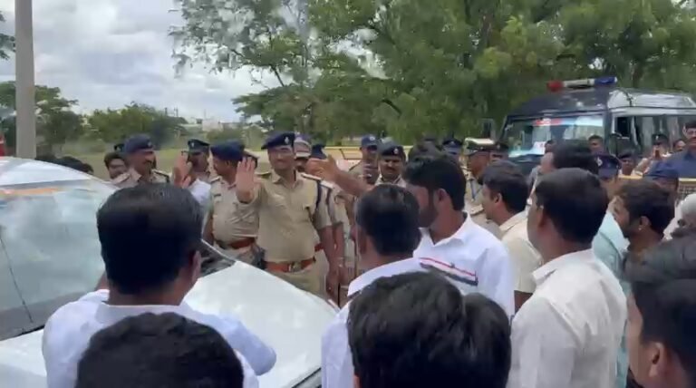 ಸಿಎಂ ಆಗಮನದ ವೇಳೆ ಹೆಲಿಪ್ಯಾಡ್‌ನಲ್ಲಿ ಹೈಡ್ರಾಮಾ: ಪೊಲೀಸರೊಂದಿಗೆ ಕಾರ್ಯಕರ್ತರ ವಾಗ್ವಾದ