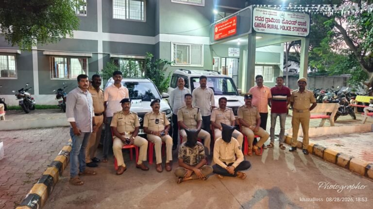ಅಂತಾರಾಜ್ಯ ಕಾರು ಕಳ್ಳರ ಜಾಲ ಭೇದಿಸಿದ ಗದಗ ಪೊಲೀಸರು: ಇಬ್ಬರ ಬಂಧನ