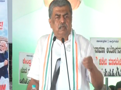 ಕರ್ನಾಟಕದಲ್ಲಿ 1.50 ಕೋಟಿ ಹೆಸರು ಕೈಬಿಟ್ಟು, 65 ಲಕ್ಷ ಮತ ಶಿಫ್ಟ್ ಮಾಡಲಾಗಿದೆ: BJP ವಿರುದ್ಧ ಬಿ.ಕೆ. ಹರಿಪ್ರಸಾದ್ ವಾಗ್ದಾಳಿ