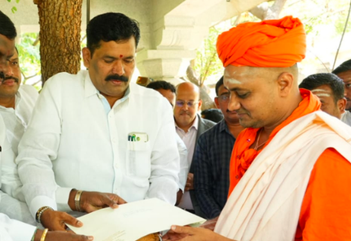 ದಸರಾ ಉದ್ಘಾಟನೆಗೆ ಗವಿಸಿದ್ದೇಶ್ವರ ಶ್ರೀಗಳಿಗೆ ಅಧಿಕೃತ ಆಹ್ವಾನ: ‘ಸುಳ್ಳು ಸುದ್ದಿ ಹರಡಿದವರ ವಿರುದ್ಧ ಕ್ರಮ’ ಎಂದ ತಂಗಡಗಿ