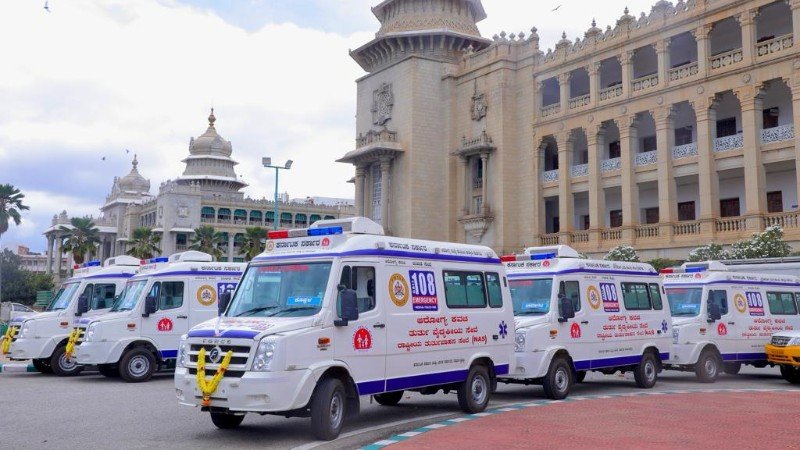 108 ಅಂಬುಲೆನ್ಸ್ ಸಿಬ್ಬಂದಿ ಮುಷ್ಕರಕ್ಕೆ ಕರೆ: ಇಂದು ರಾತ್ರಿಯಿಂದಲೇ ಸೇವೆ ಸ್ಥಗಿತದ ಎಚ್ಚರಿಕೆ!
