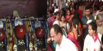 ಹಾಸನಾಂಬೆ ದರ್ಶನಕ್ಕೆ ಭಕ್ತಸಾಗರ: ಮೊದಲ ದಿನವೇ 2 ಕಿ.ಮೀ. ಉದ್ದದ ಸರತಿ ಸಾಲು!