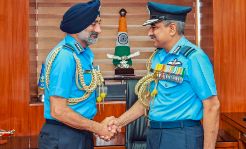 ಭಾರತೀಯ ವಾಯುಪಡೆಯ ನೂತನ ಮುಖ್ಯಸ್ಥರಾಗಿ ಅಶುತೋಷ್ ದೀಕ್ಷಿತ್ ಅಧಿಕಾರ ಸ್ವೀಕಾರ!