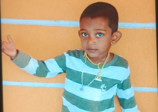 ಹಬ್ಬದ ದಿನವೇ ಘೋರ ದುರಂತ: ಮಾವ ಚಲಾಯಿಸುತ್ತಿದ್ದ ಕಾರಿನ ಚಕ್ರಕ್ಕೆ ಸಿಲುಕಿ 3 ವರ್ಷದ ಬಾಲಕ ಸಾವು!