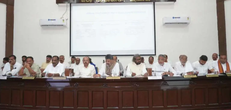 ಮೈಸೂರು ದಸರಾ ವೇಳೆ ಹೋಟೆಲ್ ದರ ಹೆಚ್ಚಿಸಿದ್ರೆ ಕ್ರಮ? ಸಿಎಂ ಡಿಕೆ ಶಿವಕುಮಾರ್ ಮಹತ್ವದ ಸೂಚನೆ