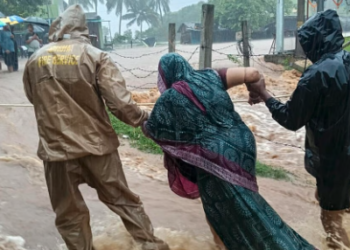 ಅರ್ನಾಬ್ ಚಂಡಮಾರುತಕ್ಕೆ ತತ್ತರಿಸಿದ ಆಂಧ್ರಪ್ರದೇಶ: ಮೃತರ ಕುಟುಂಬಗಳಿಗೆ ₹5 ಲಕ್ಷ ಪರಿಹಾರ, ಬೆಳೆ ಹಾನಿಯಿಂದ ರೈತರು ಸಂಕಷ್ಟಕ್ಕೆ!