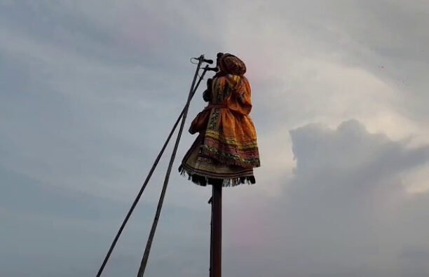 ದೇವರಗುಡ್ಡದ ಮಾಲತೇಶ ಕಾರ್ಣಿಕೋತ್ಸವ: ‘ಕೆಂಪುಕೋಟೆಯ ಮೇಲೆ ಮುತ್ತು ಚೆಲ್ಲಿತ್ತಲೇ ಪರಾಕ್!’